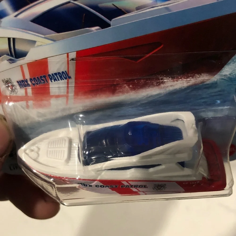 Mattel Matchbox Red and White Coast 2 Coast Boat